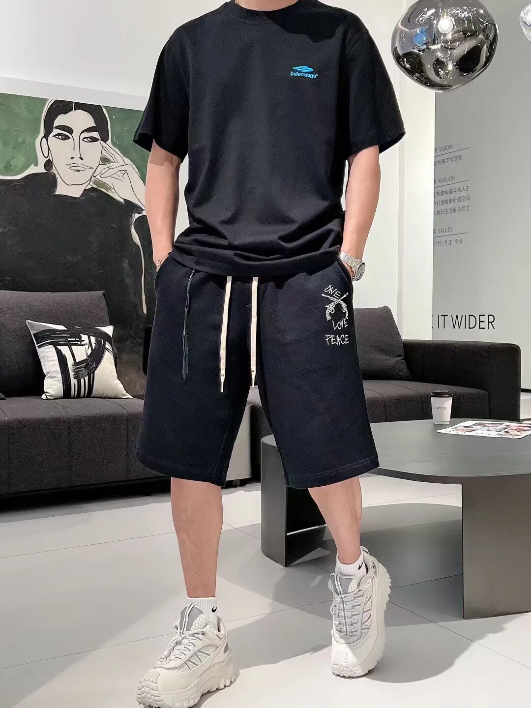P85✨🔥 [BALENCIAGA] 2026FW short-sleeved T-shirt Classic style embroidered letters Premium 26s double yarn 300g fabric Heavy fabric Customized frame rib same vat and dye Complete three labels Men and women Same Style Color: Black White Size: S M L XL XXL